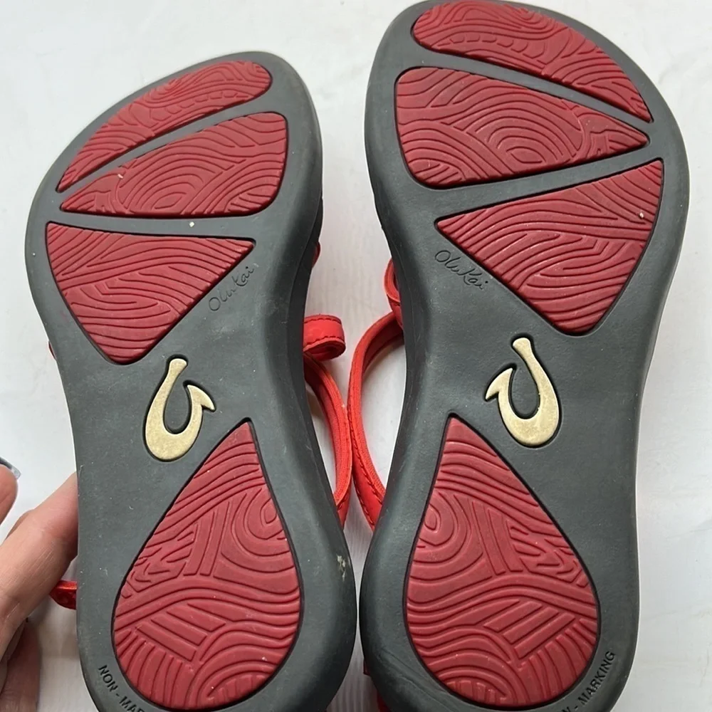 Olukai Kalupa Red Sandal Sz 3. MCS0707D